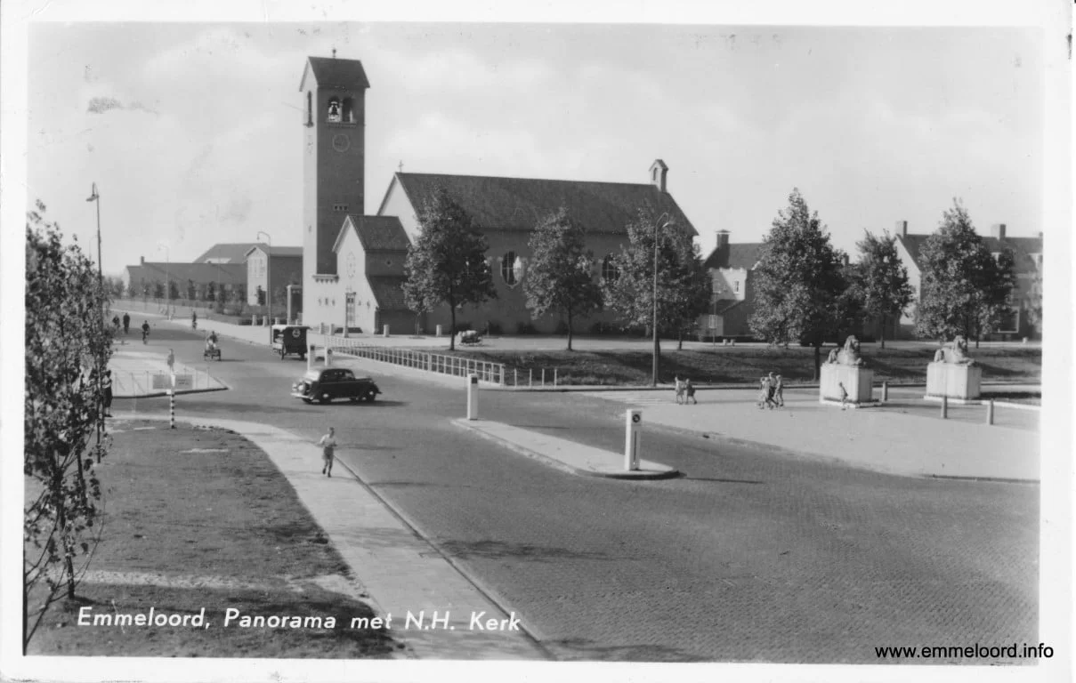 Kerk-Hoeksteen14.jpg Kerk-Hoeksteen14.jpg